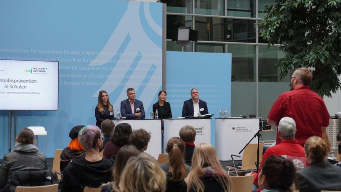 Referierende der Konferenz "Sucht- und Cannabisprävention in Schulen"