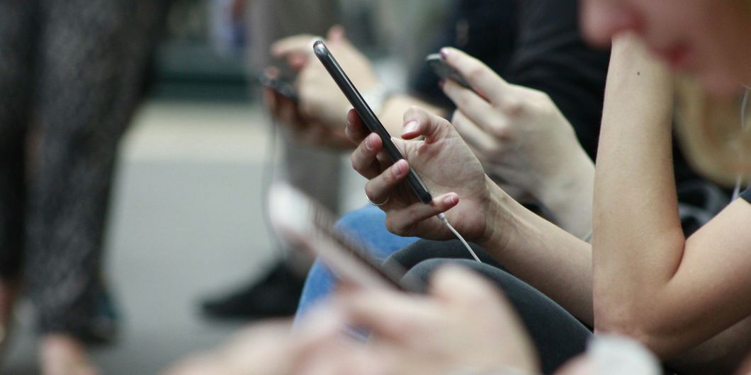 Symbolbild: Smartphone-Nutzer